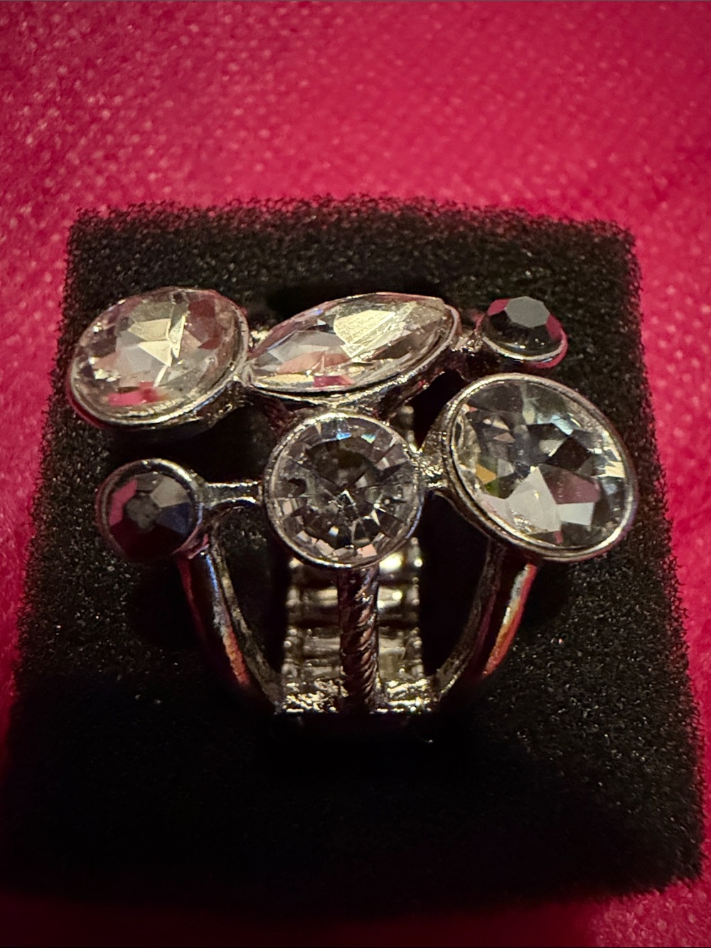 Silver-Tone Clear Crystal Cluster Stretch Ring - Elegant Sparkle  (J296)
